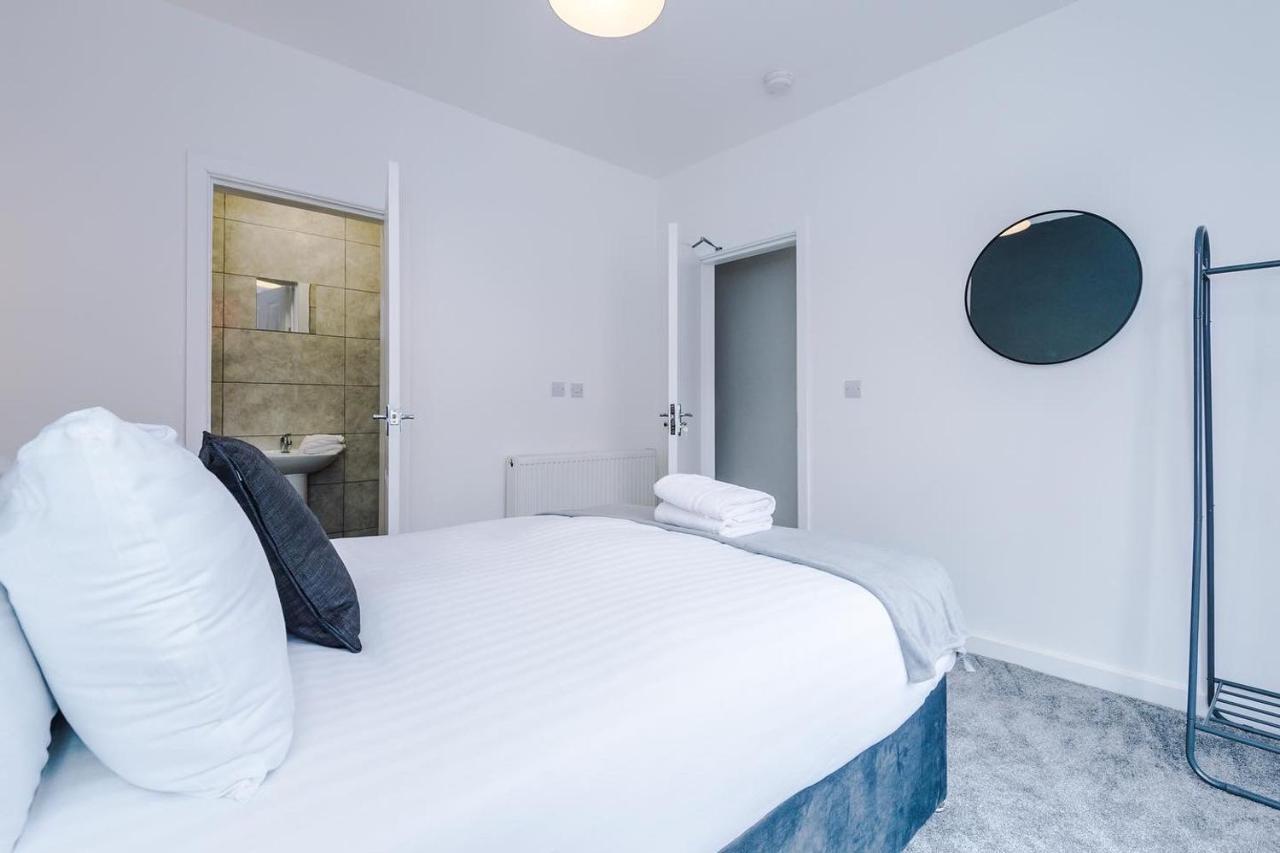 Cosy 3 Bed 3 Bath House - Central Liverpool -Self Check-In & Free Parking! Villa Екстериор снимка